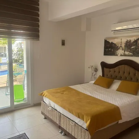 Charming 3-bedroom With Private Pool For Rent *