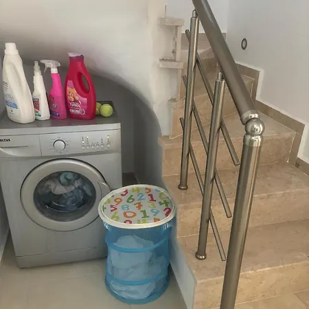 Charming 3-bedroom With Private Pool For Rent 아파트